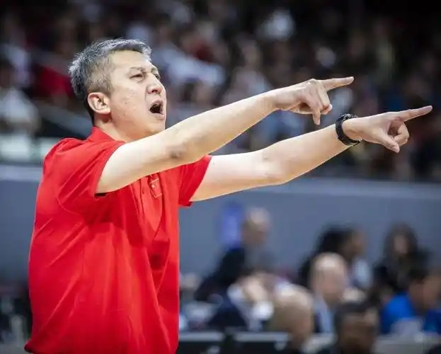 世界杯手机观看-下课男篮？险胜中国台北，郭士强更衣室大哭，原因曝光，赵睿祝福|世界杯|郭振明|世预赛|日本男篮|韩国男篮_新浪体育_新浪新闻