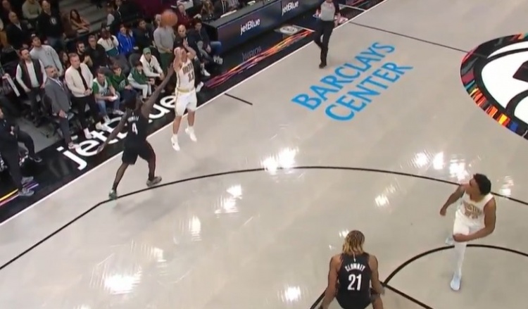 世界杯直播平台-续命！豪泽长甩&amp;威廉姆斯不停球传球 普理查德虚晃后仰三分命中