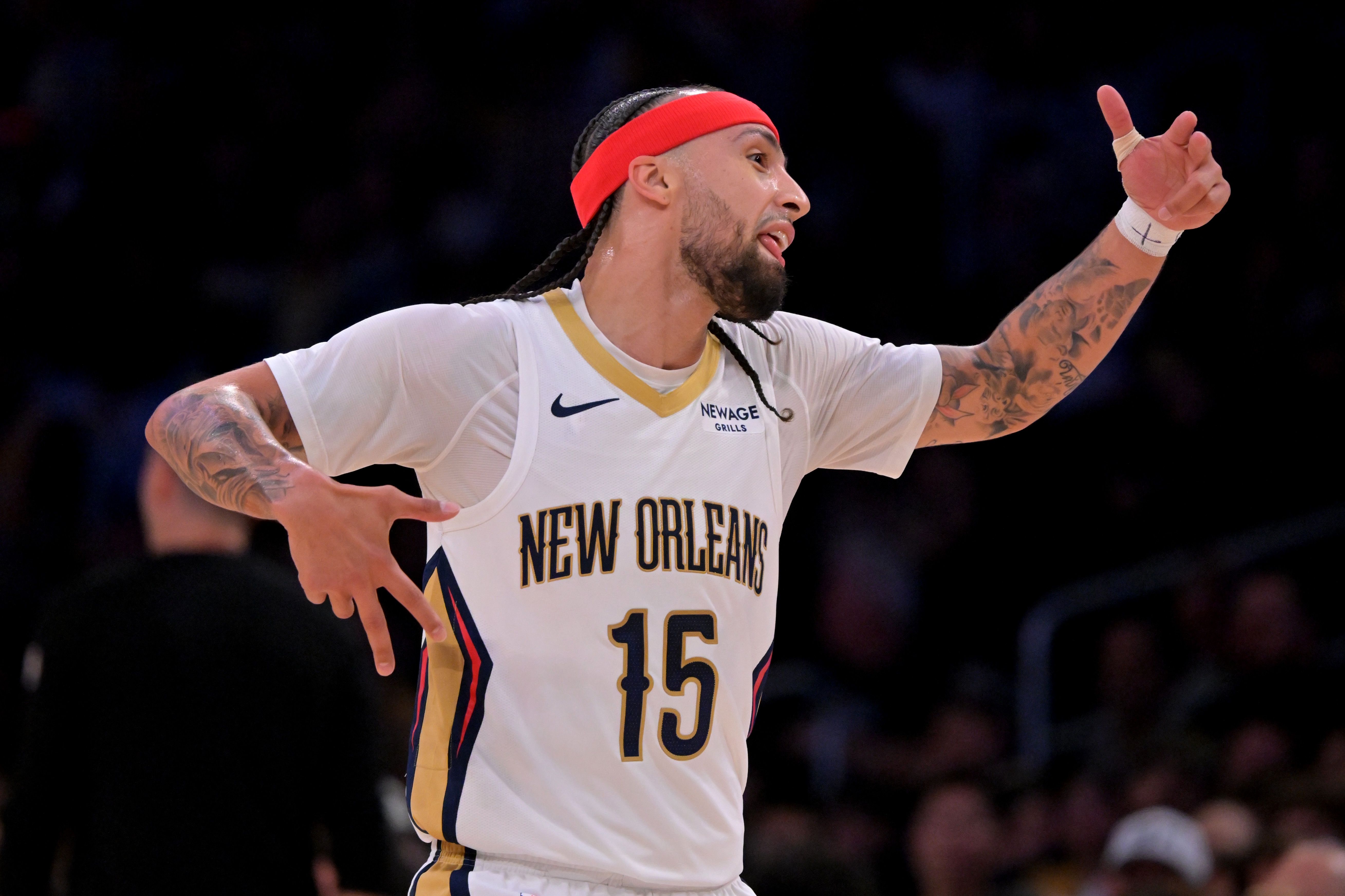 世界杯官方客户端入口-美记：湖人、火箭、马刺和尼克斯有意阿尔瓦拉多 后者值多个次轮