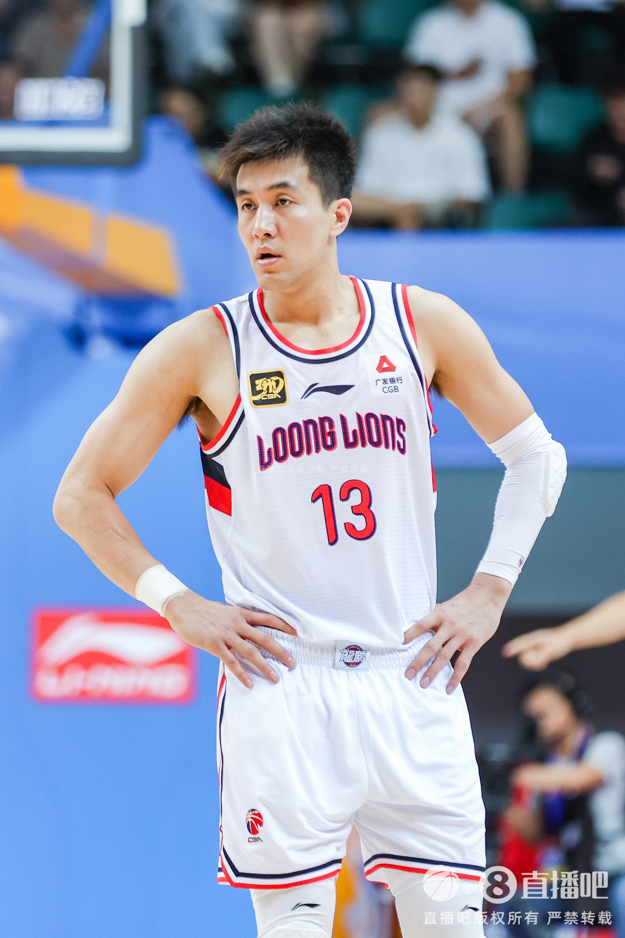 世界杯app下载-媒体人：郭艾伦只是不如从前的自己 而不是不如现在的年轻人