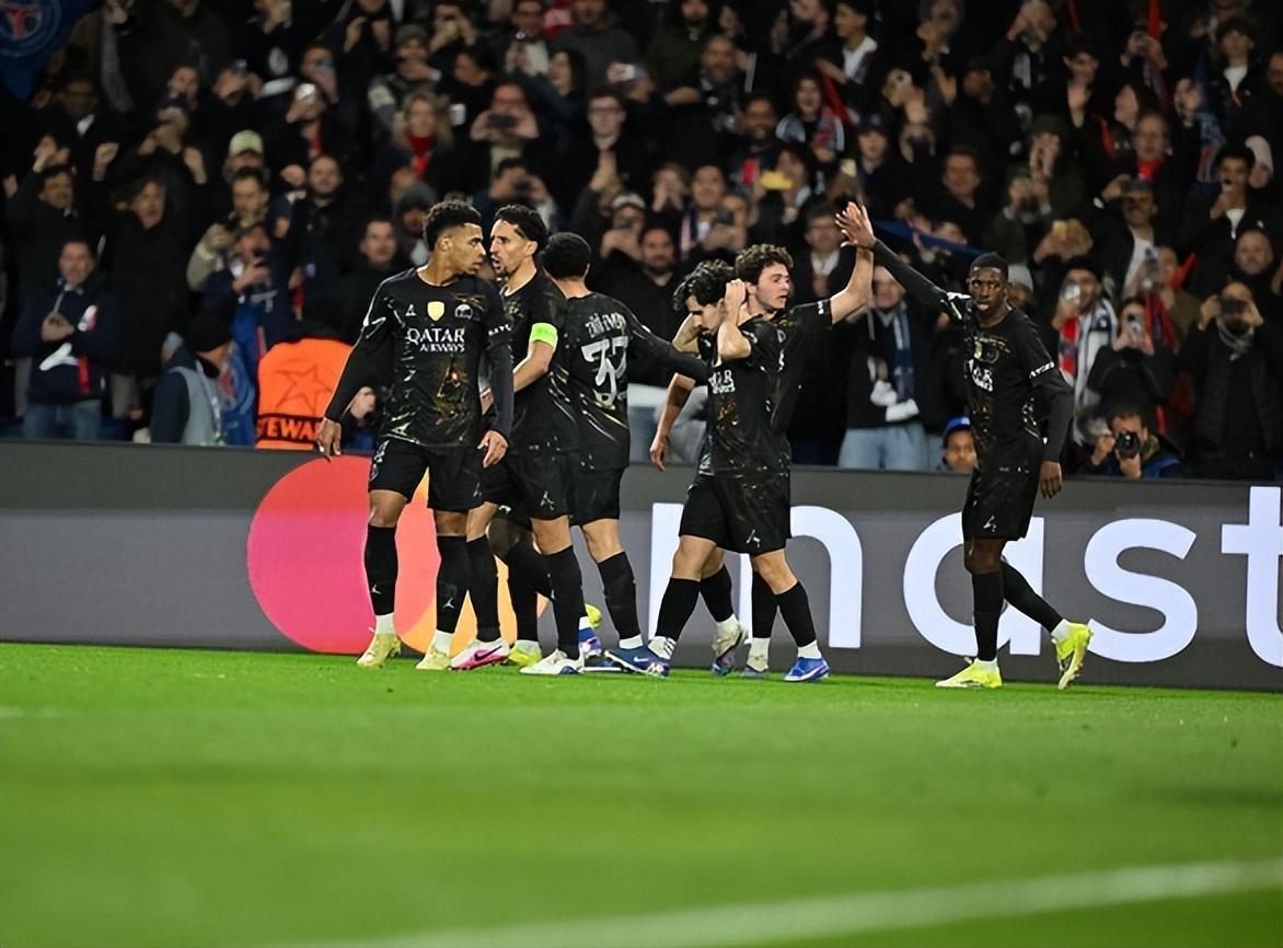 世界杯下载中心-5:2！门将超巨失误，大巴黎复仇切尔西，英超6队淘汰赛无一胜绩